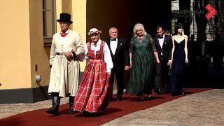 Viesi dodas uz valsts prezidenta inaugurācijas ceremoniju