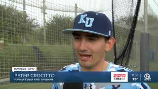 Former Keiser Seahawks Peter Crocitto receives his Gold Glove award