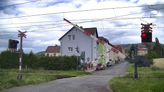 Spoorwegovergang Boletice nad Labem (CZ) // Railroad crossing // Železniční přejezd