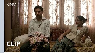 Oye Lucky Lucky Oye - Dolly has crush on lucky scene