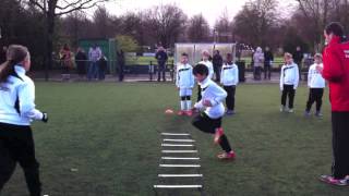 Looptraining icm traptechniek Voetbalschool Balcontrole.mov