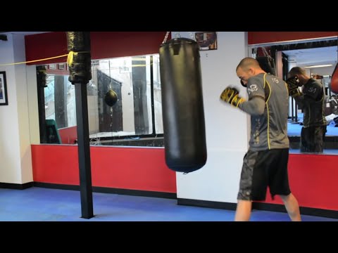 Ultimate 20 Minute Heavy Bag Workout. Round 1 Ultimate 20 Minute Heavy Bag Workout. Round 1