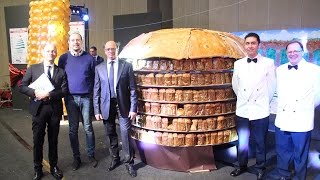 Il panettone più grande del Mondo IL GRANDE CUORE DI ACQUI TERME #ACQUITERMEPRO