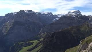 Panoramablick vom Chamerstock im Schweizer Kanton Glarus