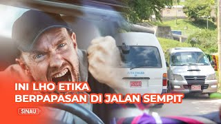 Begini Etika Berkendara saat Berpapasan di Jalan Sempit