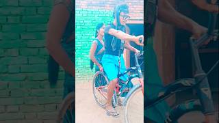 लेकिन अभी यूपी बिहार गोरियाआके बैठ#Comedy #funny #shortvideo #comedyvideo2025 #newcomedy🤣😀