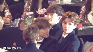 150122 30 EXO 엑소 Baekhyun Suho 回し飲み Chen Tao @ Seoul Music Awards 2015 서울가요대상 artists seat