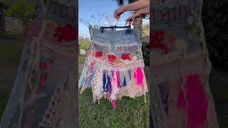 Boho / shabby chick Upcycled denim skirt #upcycledskirt #upcycling #upcycledclothing