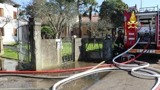 Vigili del Fuoco in azione! Incendio fienile e abitazione!