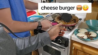 Making cheese burger with my husband 😘💓🤗