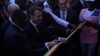 À Dakar, le président Macron s'engage pour l'éducation et l'environnement