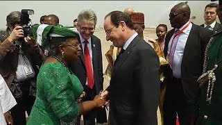L'arrivée de François Hollande au Nigéria - 28/02