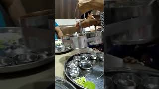 Gujarati Thali at SaasuMaa Restaurant | Vadodara, Gujarat