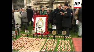 UK: LONDON: QUEEN MOTHER ATTENDS REMEMBRANCE SERVICE