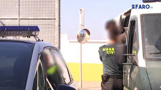 Los inmigrantes interceptados en el puerto trasladados a la Jefatura de Policía