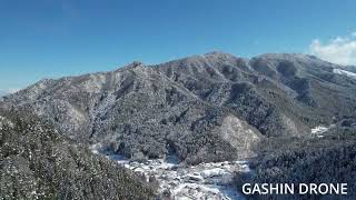 雪の山並み　山梨県都留市　ドローン空撮