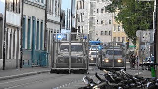 [Sperrgitterfahrzeuge] Einsatzfahrzeuge mehrerer Polizeikorps rund um den Zionistenkongress in Basel