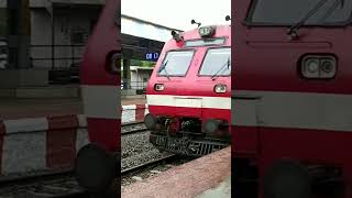 Indian Railway |Kolhapur to pune train |Maharashtra state at Karad railway station