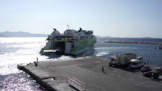 Highspeed 5 arriving at port of Naxos