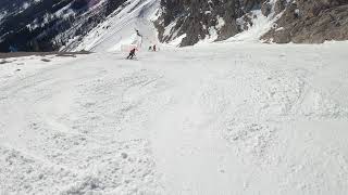 Giacomo Garini skiing down \