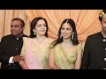 Bollywood Celebs Serving Food At Isha Ambani's WEDDING- SRK,Aishwrya,Abhishekh,Amitabh,Aamir