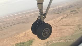 Stunning approach GAROWE airport Puntland 2021 Daawo Garoonka Garowe Bombardier DHC-8 Dash8