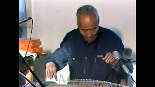 Chinese guzheng 古筝 player Cao Zheng 曹正 plays \