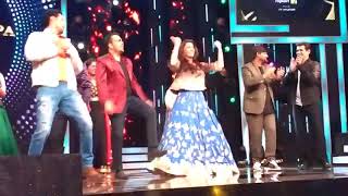 Tung Lak Live Song   Sarabjit   Randeephooda   Aishwarya Rai Bachchan, Mika Singh Dance