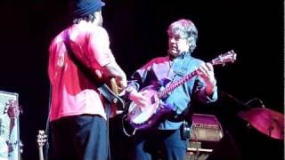 A great Victor Wooten Bass Solo w/ Bela Fleck and The Flecktones