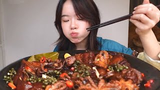 做一锅红烧肉炖八爪鱼！巨下饭！配炝炒空心菜，满足啊【了in林】