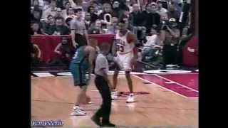 Grant Hill 37pts-10reb-5ast vs Chicago Bulls (1998.03.31)- Sick Crossover on Pippen