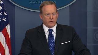 Spicer: Yates a political opponent of Trump