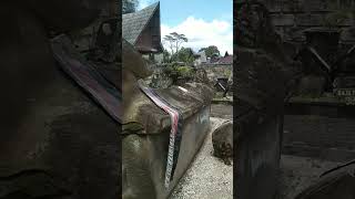 MAKAM RAJA SIDABUTAR  SAMOSIR#SUKU BATAK# MAKAM RAJA RAJA