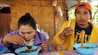 เจ้สายแดก สะแตกเฝอ แข่งกันกับบ่าวหมี แซบเสย | ມາກິນເຝີກັບເຈ້ສາຍສະແຕກເດີພີ່ນ້ອງ