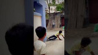 brother skating gir gaya 😥😣#india #brother #youtubeshorts#shortviral #shorts#short#skatingboyrupam