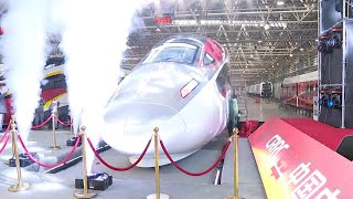 時速３５０キロの貨物用高速鉄道車両がラインオフ