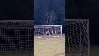 ECNL-RL 05 keeper Riley Phelan faces volley barrage in training #goalkeepertraining #goalkeeper