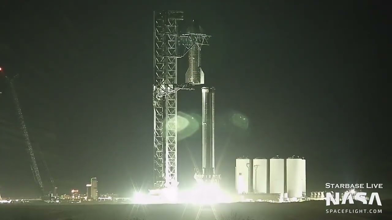 Timelapse Of SpaceX's First Starship Chopsticks Stacking Operation ...