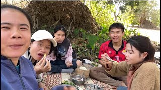 กินข้าวป่าแก่งหน่อไม้ ก้อยไข่มดแดงกับทีมงานยู่กับ ธรรมศาสตร์ก็มีความสุขแล้ว