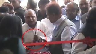 Mulayam gets angry during inauguration of CM Akhilesh's office