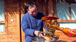 Lobster, Abalone, Shrimp and Mushroom Cooked Together in a Pot | Uncle Rural Gourmet