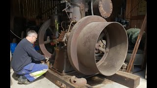 Huge vertical 40 HP Seffle hot bulb engine with great sound