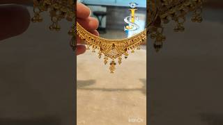 Investigating the Beauty of a 750-Pure 18-Karat Gold Necklace