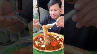 ก๋วยจั๊บอุบลซดร้อนๆเผ็ดๆ | ปังปอนด์Channel