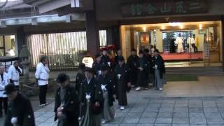 平静25年　宇都宮・二荒山神社冬渡祭（おたりや）　本社神輿＝宮出発輿