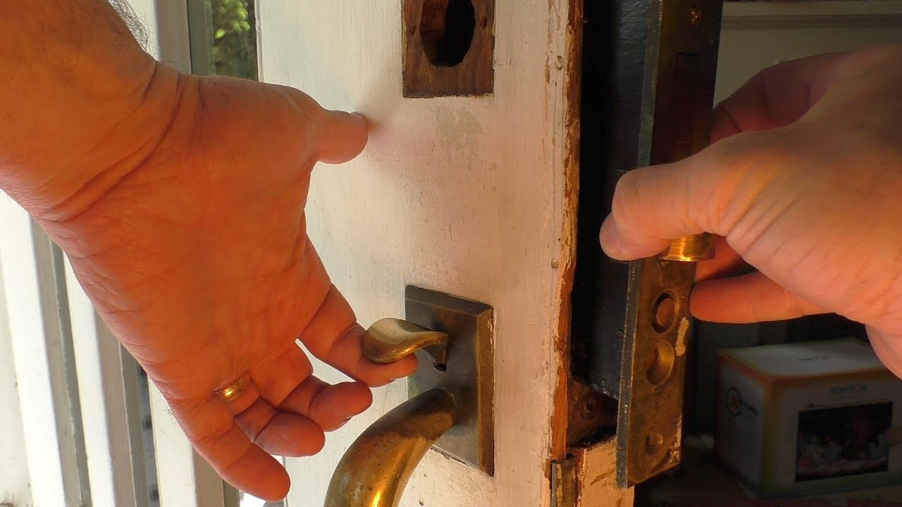 How To Remove And Repair A Mortise Door Lock Youtube