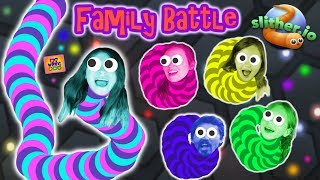 SLITHER.IO ENTIRE FAMILY BATTLE SHRINKING OURSELVES + LOWEST RECORDED SCORE??? | WPFG FAMILY GAMING
