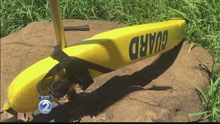 Maui installing rescue tubes for water safety