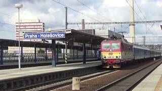 Odjezd 371 005-0 na R 677 z žst. Praha-Holešovice (7.7.2020)