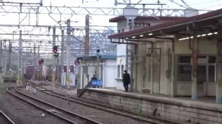 郡山駅その１ ～貨物列車通過～